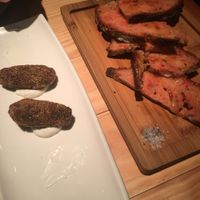 Croquettes & Pan con tomate at Rasoterra in Barcelona