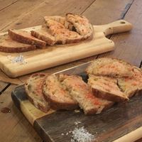 Wholewheat bread (served hot!) as a side at Rasoterra in Barcelona