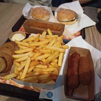 Onion rings mushrooms croquette hamburgers frikadel at Pepas Vegan Frituur in Leuven