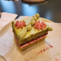SPRING FORWARD
Matcha olive oil sponge, raspberry buttercream filling, raspberry jam, matcha buttercream frosting at Paper Cake Shop in Seattle