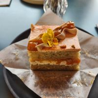 STONE WAY SUMMER

Orange sponge, sunflower praline buttercream, orange blossom apricot jam, li hung Mui buttercream frosting, apricot gelée at Paper Cake Shop in Seattle