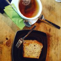 banana bread (available every day) with tea at mmhio in Kiel
