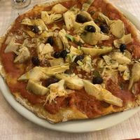 Vegan pizza with artichokes & olives   at Pizza Pazza in Vila Do Bispo