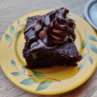 Vegan chocolate cake at Café le Frère in Trondheim