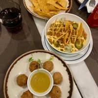 Sausage croquets and nachos   at Veganapati in Lisbon