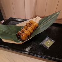🍡 2x Mitarishi Dango (300¥ | 1.9$) at Fushimi-Inari Hirano Seishoan in Kyoto