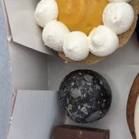 Fudgy Choco Orange Brownie 1,50€
Hazelnut Fudge 2,10€
Daily Special: Small Mango Cake 4,60€  at Petit by Sam in The Hague