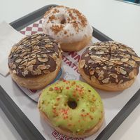 Pistache, bannofee et Paris-Brest at The Original American Donuts in Toulouse