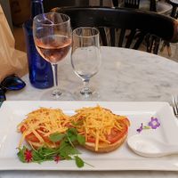 Sesame bagel, vegan cheese, tomato, olive oil, vegan rosato at Bagel in Mallorca