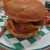 Very nice bacon double cheeseburger! Well worth a 30min walk from my hotel, put a smile back on my face after a bad day at Neat Burger - Merlata Bloom in Milan