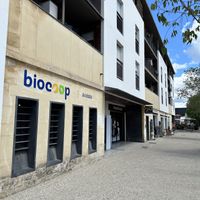 Bio winkel met veel Vegan opties! 👌🏻  at Biocoop Arelate in Arles