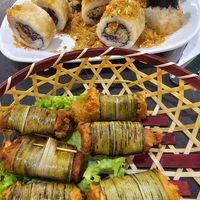 Sushi and Pandan chikn at KUL - YOUNG Sanna Mee Express - T2 in Selangor