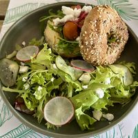Hummus Bagel mit veg Veta  at Jardim Natural Food in Sao Miguel