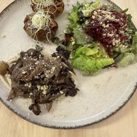 Super lecker, glutenfrei, aber auch sehr fettig  at Umami Good Food - La Laguna in Tenerife