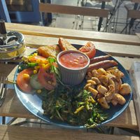 Full vegan breakfast at Arel Coffee in East London