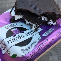 BEST ALFAJOR EVER at Punto Mercado Holistico in Rosario