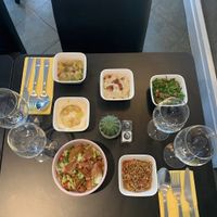 Assortiment de mezze froids   at Mezze Gourmet in Conflans-sainte-honorine