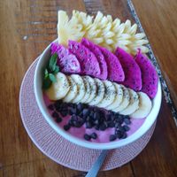 Smoothie bowl at Barefoot Blondie in 