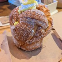 Cruffin cocco e limone at Julietta Pastry and Lab in Rome