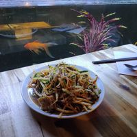 Weizengluten-Salat (steamed seitan) at Chin Burger 秦堡 in Cologne