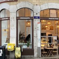  at Utopia Coffee in Geneva