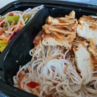 To go Gericht Nr. 29 - gebackener Tofu mit Reisnudeln at Saigon in Timmendorfer Strand