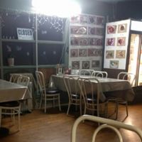 quaint and comfortable at Van Hanh Restaurant in Portland