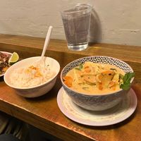 Green curry with veg/tofu (vegan on request) at Phat Kaphrao in Toronto