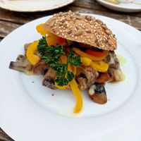 Sandwich de setas, pimiento y queso fundido at Zeiten & Wunder in Bamberg