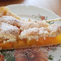 Pfirsichstreuselkuchen at Zeiten & Wunder in Bamberg