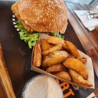  at Burgerbus in Huerth