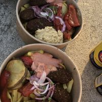 Soßen: Hummus, Rote Beete Sesam und Guacamole   at Cobani Steak & Gemüse Kebab in Oldenburg