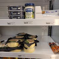 Vegan cheeses +++ at Sunkost Gunerius in Oslo