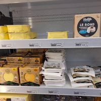 Vegan cheeses at Sunkost Gunerius in Oslo