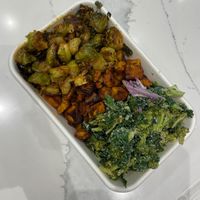 Choose 3 sides option at SLC - Vessel Kitchen - Concourse A in Salt Lake City