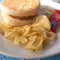 Bread and burguer. Too dry. at Doispontozero Bar in Coimbra