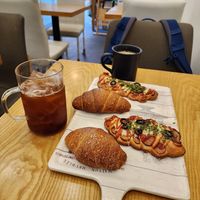 Pizza bread and butter salt bread at Rainbow Crust in Busan