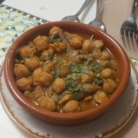 Tapa de callos veganos at La Villa de Dolly & Parton in Algeciras