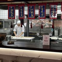 open kitchen  at Shangzhai Leizhali Noodle Restaurant - 尚寨嫽扎咧面馆(钟楼店) in Xian