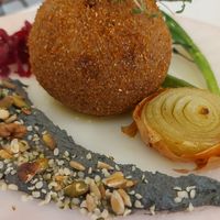 Rijstbal die vooral deed denken aan een veel te dure nasibal at F LIFE  in Veldhoven