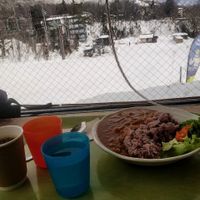 Curry-rice with a view of the slide #Veganuary at Roots Cafe in Hakuba