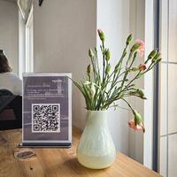 Scan für die Gebärden-Videos at Signcafe in Cologne