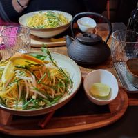 Nouilles légumes & thé des magiciens at Pink Food Asia in Sierre