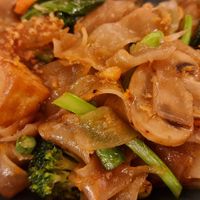 Pad See Ew is delicious at DoDee Paidang in Melbourne