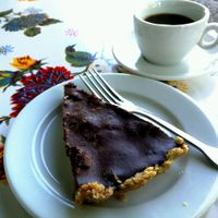 Vegan chocolate and hazelnut tart  at L' Ecomotive in Marseille