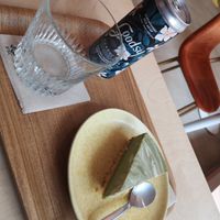 Drink and matcha cheesecake at Nuts! in Lille