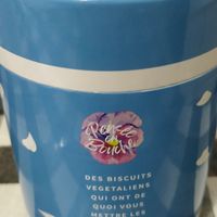 Cookie box at Pensée en Bouche in Montreal