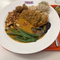 Vegan Mushroom Chicken curry  at Yella in Gyeongju-si