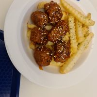 Vegan chicken with fries at Yella in Gyeongju-si