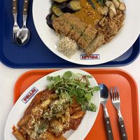 Pasta and curry  at Yella in Gyeongju-si